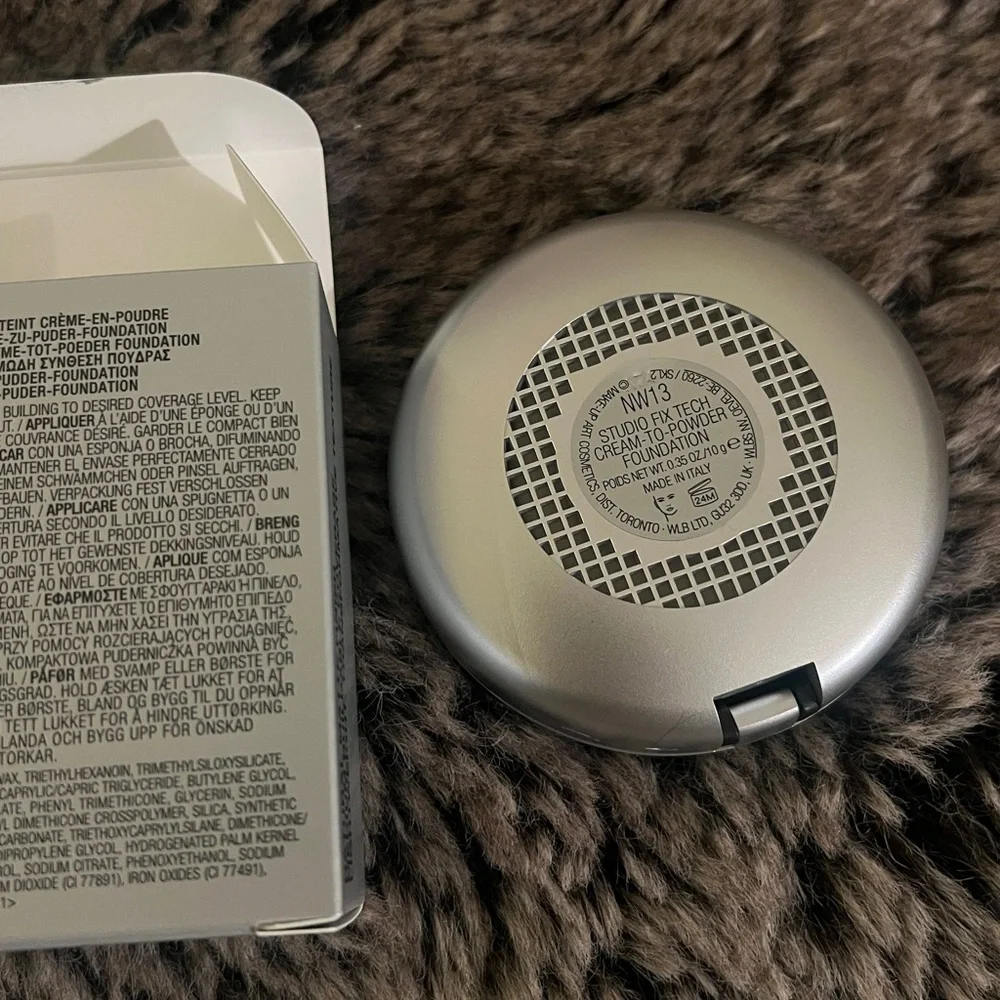 MAC STUDIO FIX TECH CREAM-TO-POWDER FOUNDATION NW13